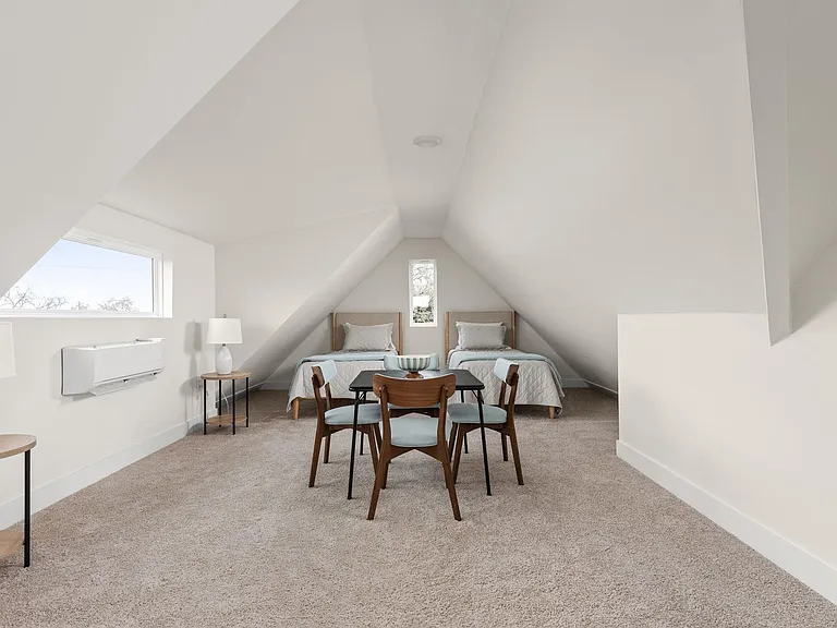 1402 Summit St #A — Photo 21