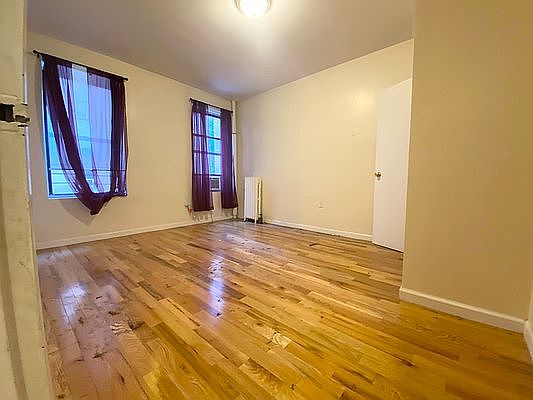 5th image of 548 W 164th St APT 2E