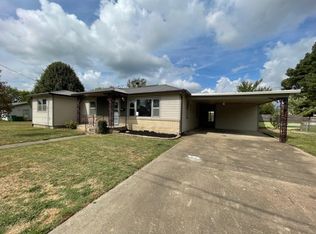 202 Raedels Ave, Springdale, AR 72764