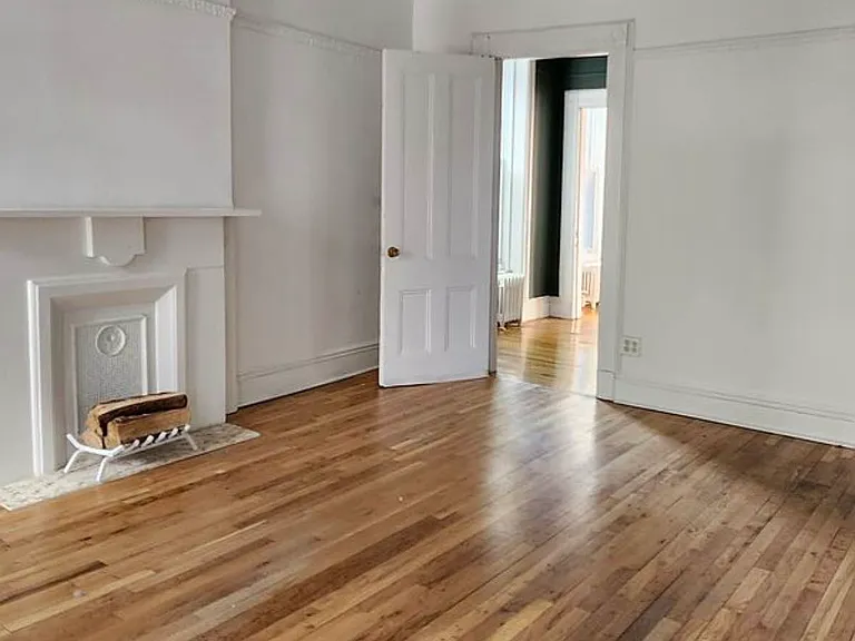 111 Pacific St #1 — Photo 2