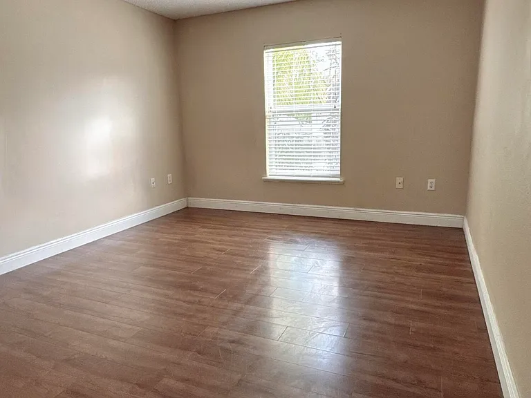 1718 Sawgrass Dr SW — Photo 16