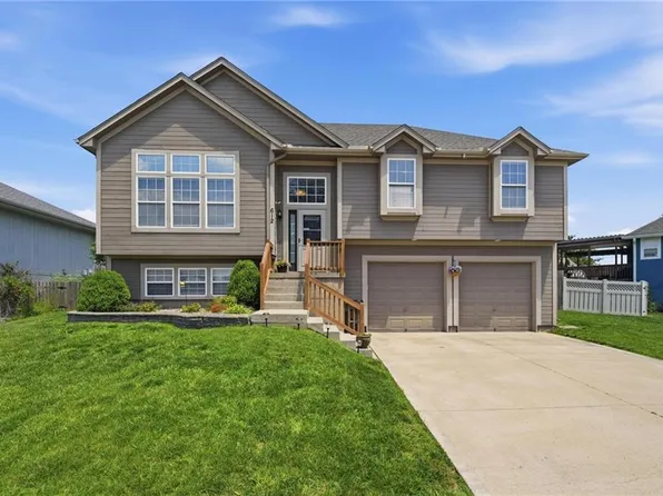 612 NW Whitney Dr, Grain Valley, MO 64029
