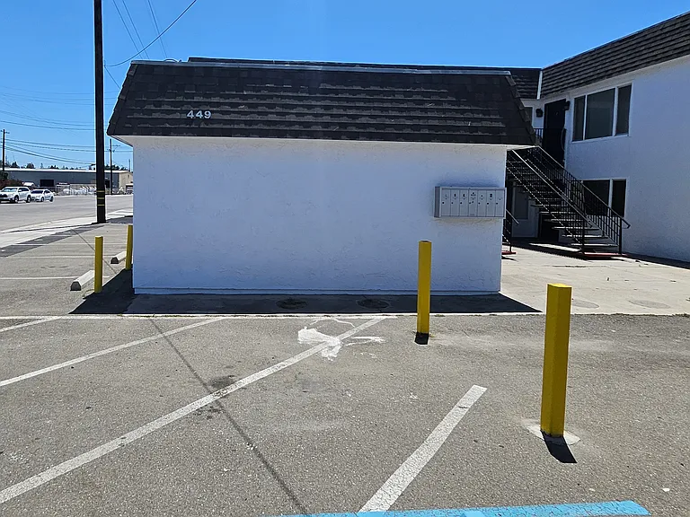 449 S Stockton Ave #7 — Photo 3