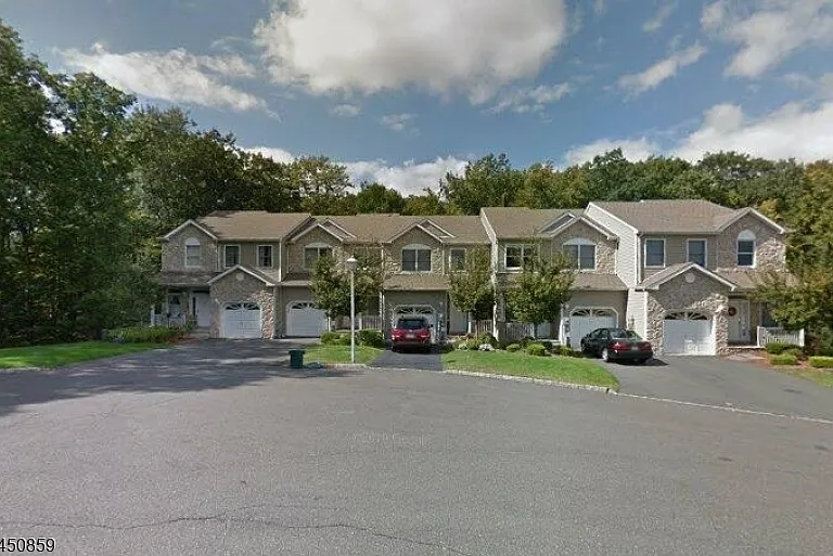 171 Autumn Ridge Rd — Photo 3