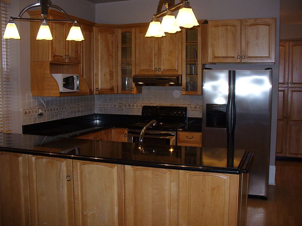 1936 N 7th St - Kitchen