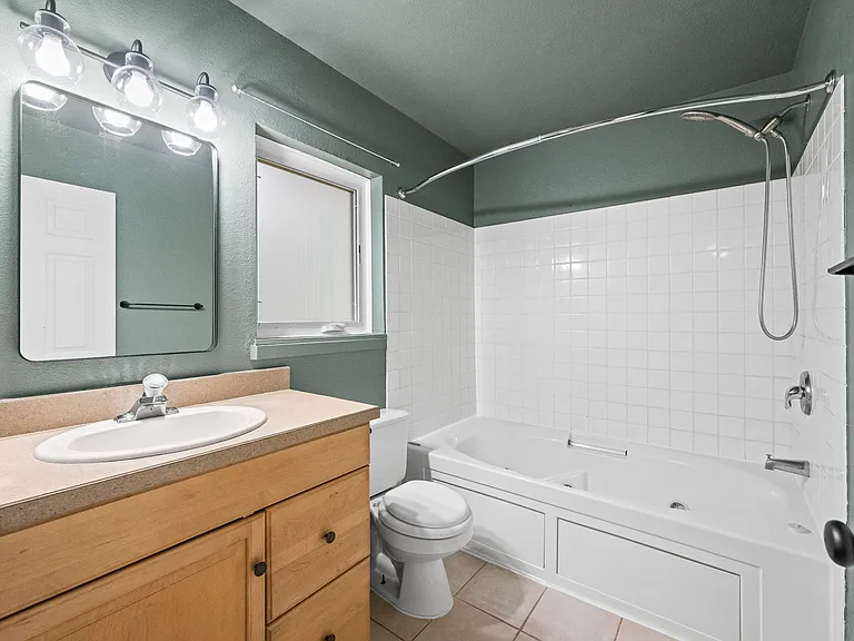 2228 Independence Cir E — Photo 14