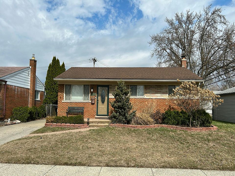 1st image of 15931 Canberra St