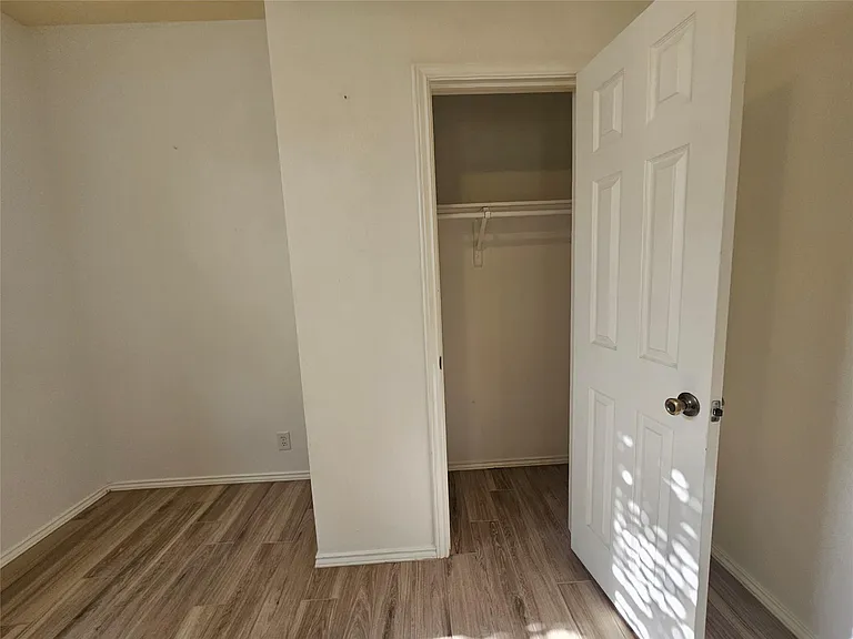 8506 Hillrock Dr — Photo 19