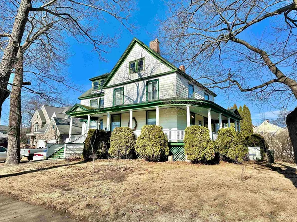 404 Lake Shore Dr, Escanaba, MI 49829