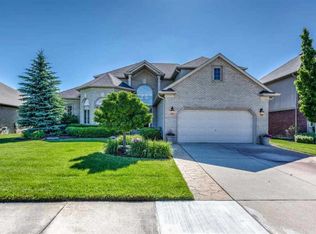 51448 Royal Links Ct, Macomb, MI