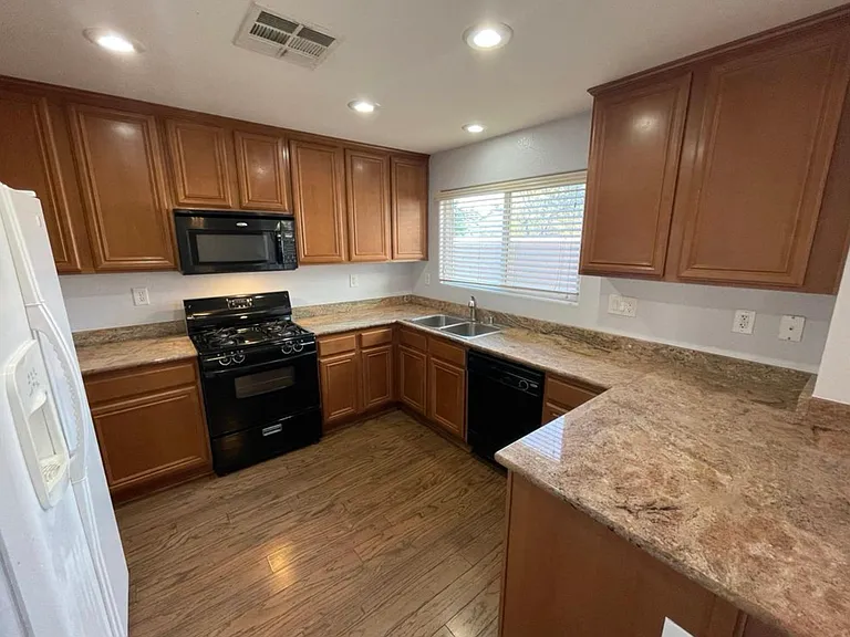 76 Dark Creek Ave — Photo 7