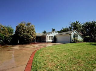 11562 Harrisburg Rd, Los Alamitos, CA 90720