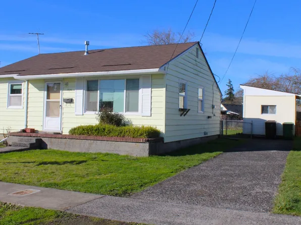 1924 Tualatin St, Saint Helens, OR 97051