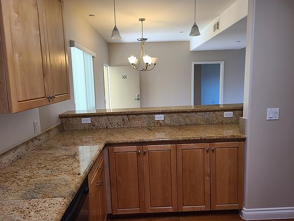 5th image of 12916 Moorpark St APT 101