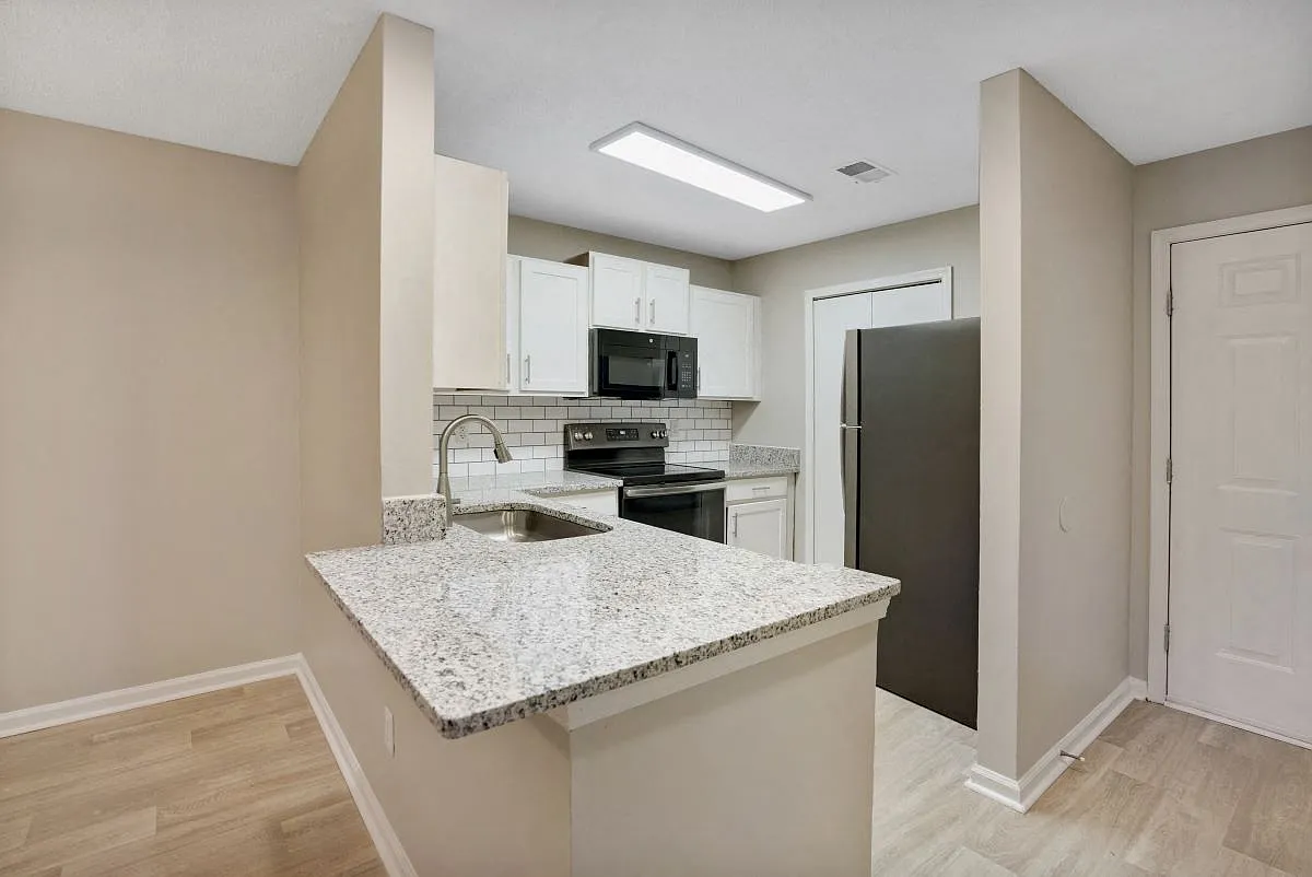 Westbury Mews Apartments — Photo 1