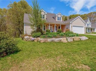 52 Beech Tree Pl, South Kingstown, RI 02879