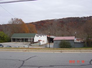 407 N 2nd Ave, Mayodan, NC 27027