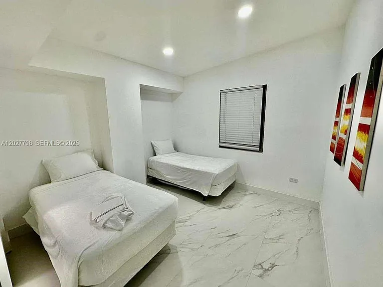 415 NW 133rd St — Photo 39