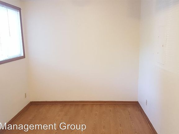 3rd image of 604 E Seerley Blvd APT 11