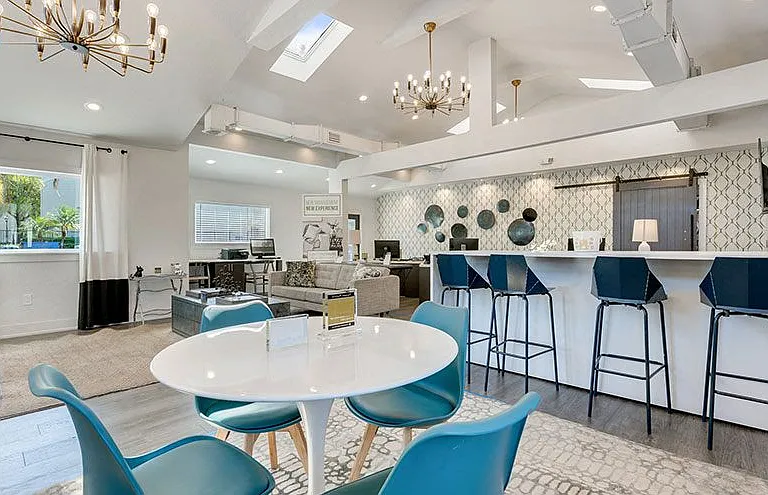 Viridian Apartments — Photo 20