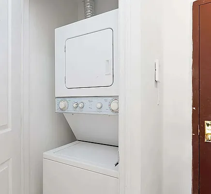 Rented by REAL New York | media 23