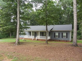 225 Belleville Dr, Stoneville, NC 27048