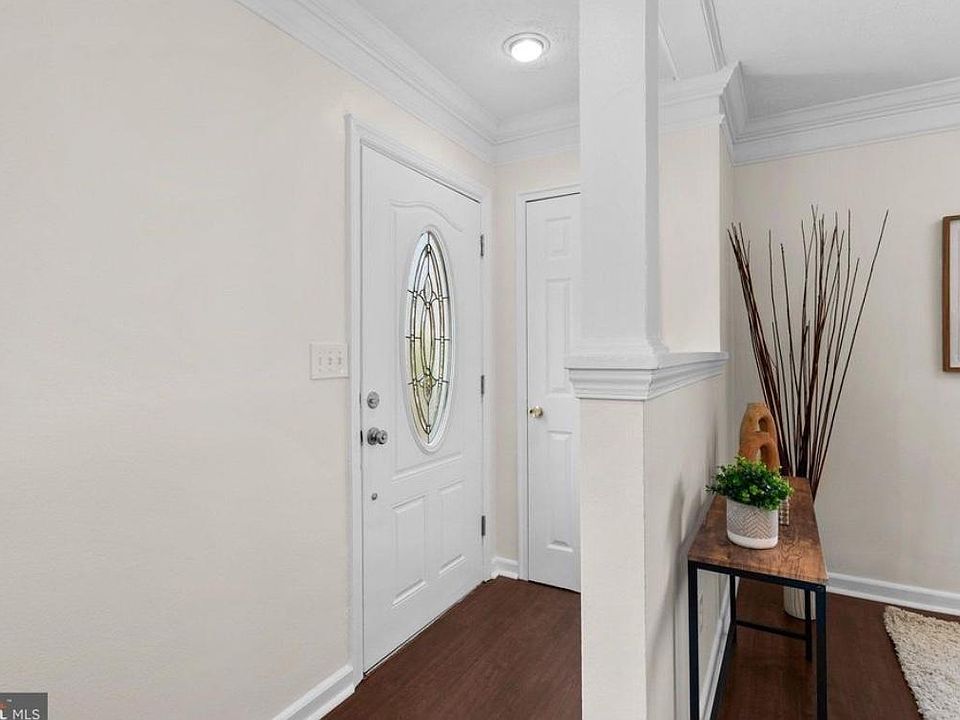 1st image of 9011 Miles St