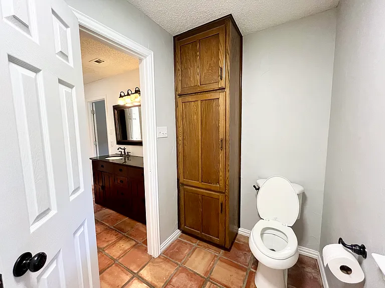 5008 Millsprings Dr — Photo 22