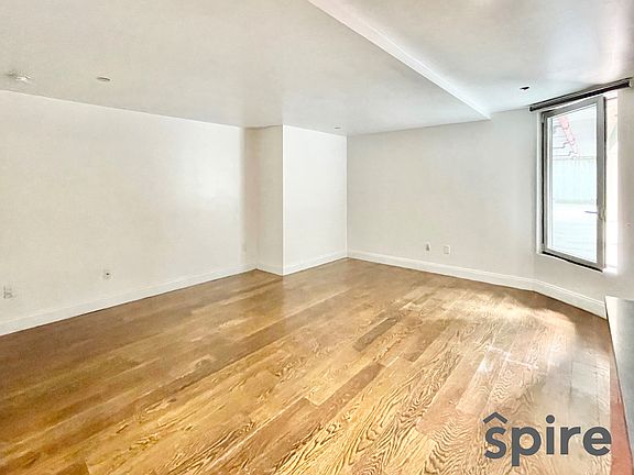 3rd image of 954 Bergen St APT 1C