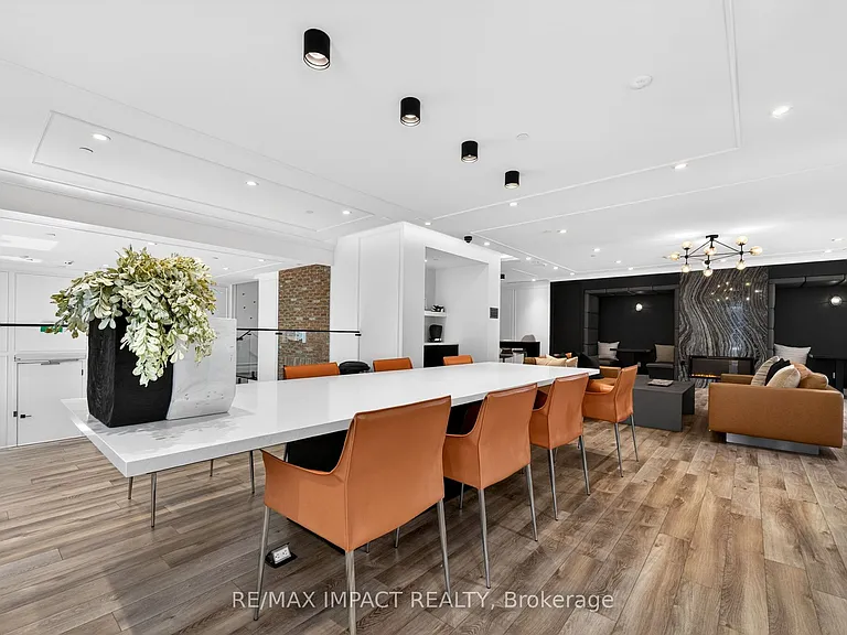 308 Jarvis St #813 — Photo 46