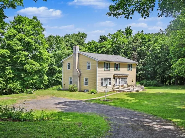 72 Egbertson Road, Campbell Hall, NY 10916