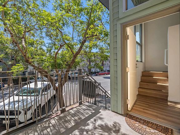 4th image of 889 Date St Unit 140