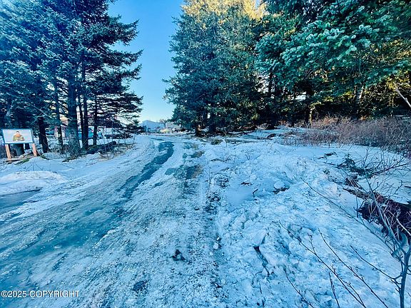 2nd image of 170 Island Lake Rd