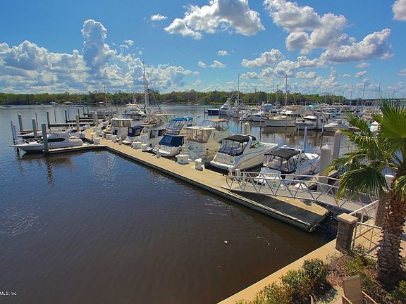 5th image of 4238 Lakeside Drive #102