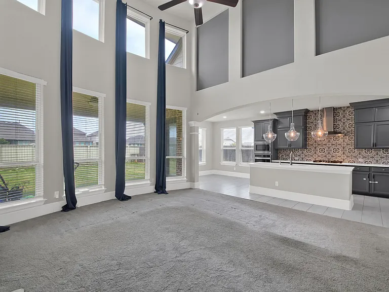 205 Calera St — Photo 17