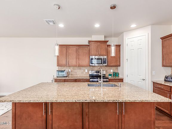 5th image of 8995 W NICOLET Avenue
