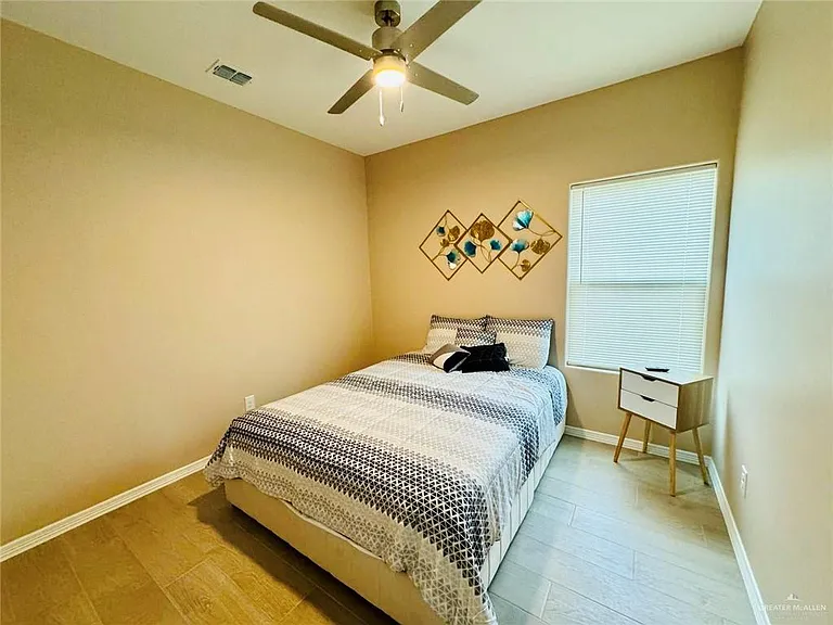 3013 W Driftwood St #1 — Photo 14