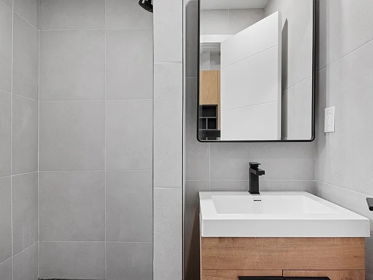 183 Green St #3L — Photo 7