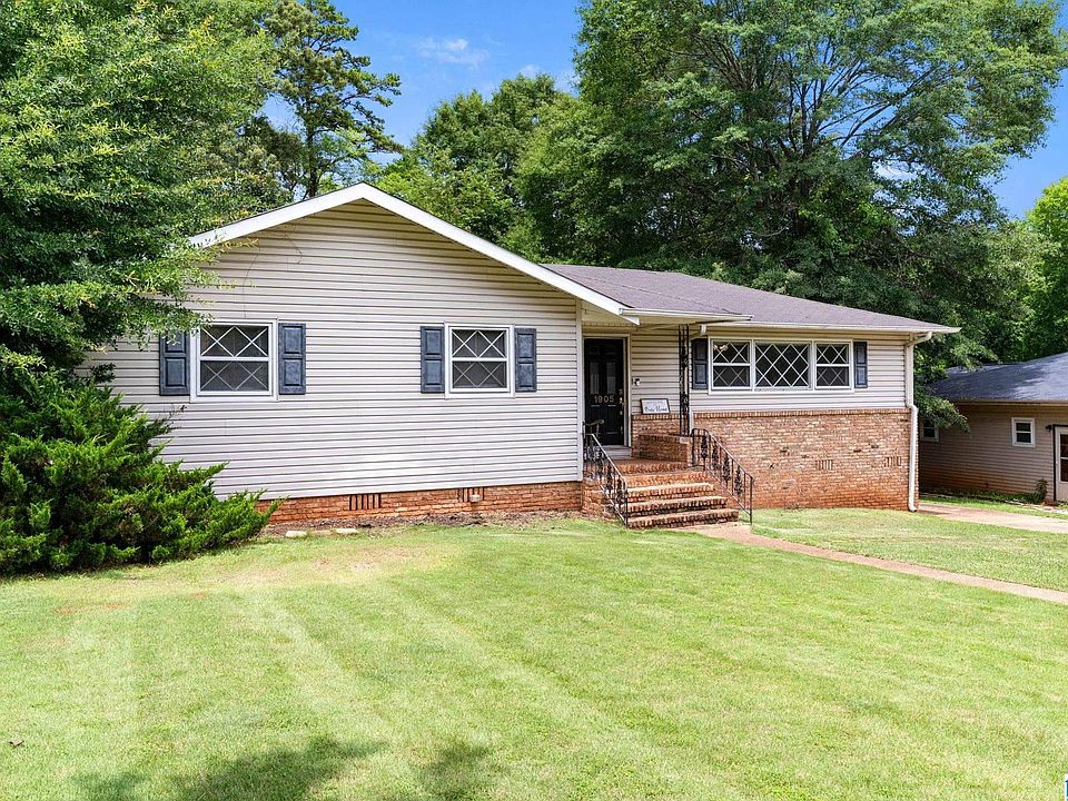 1st image of 1905 Longview Dr