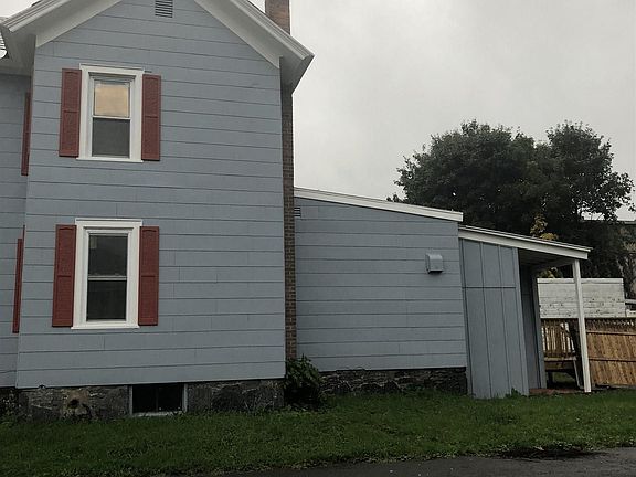 2nd image of 36 Hudson St