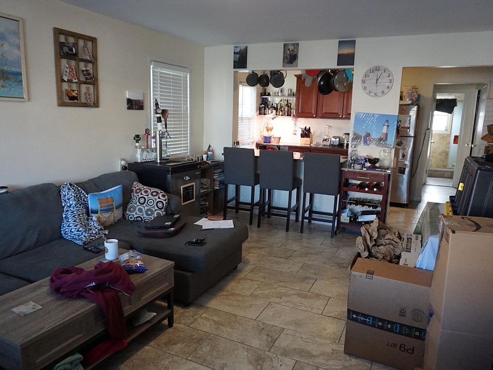 1st image of 634 E Broadway APT 1