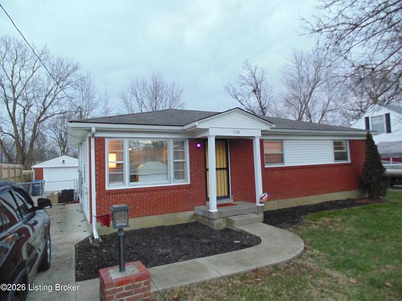2nd image of 1104 Lone Oak Ave