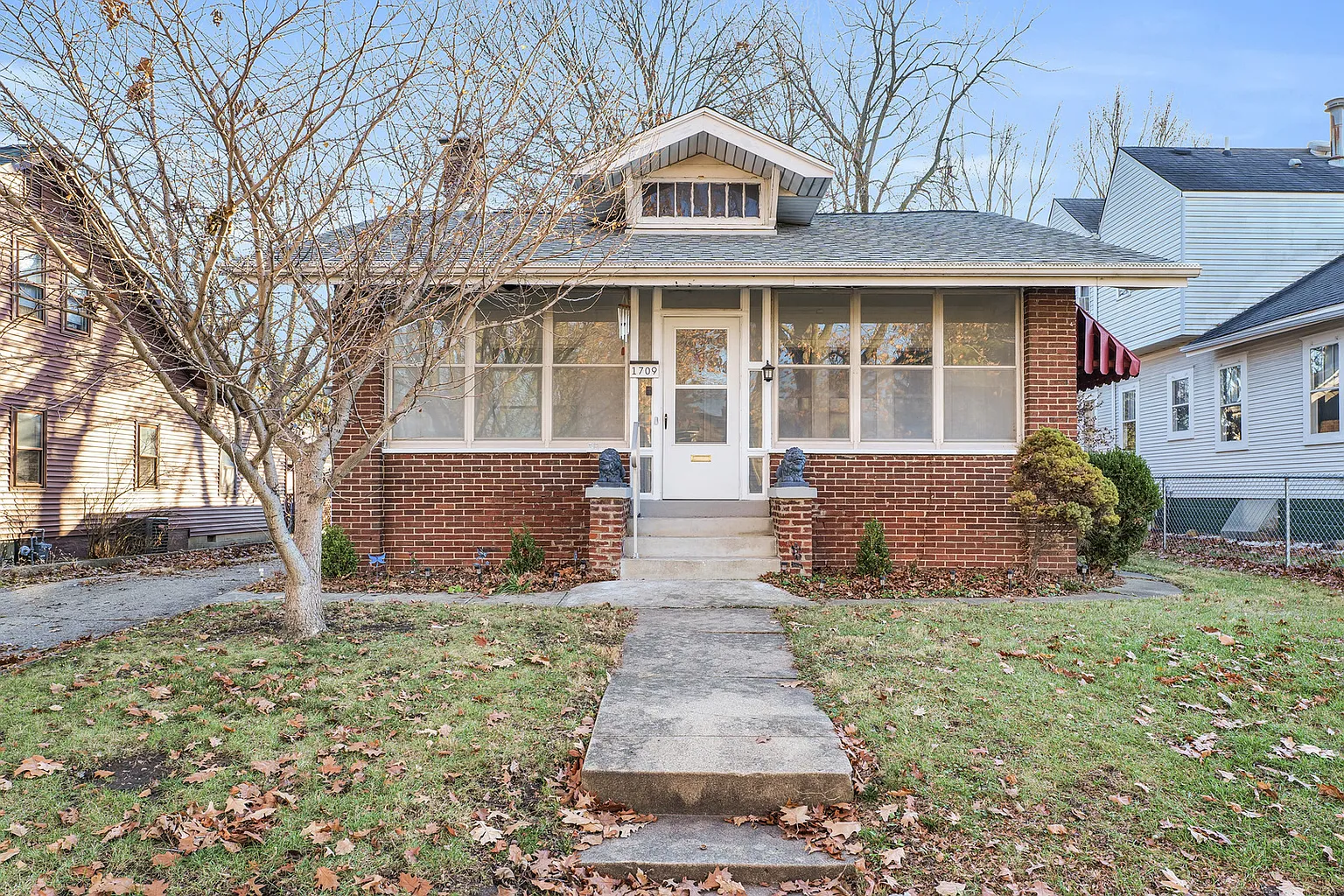 1709 W Church St photo 1