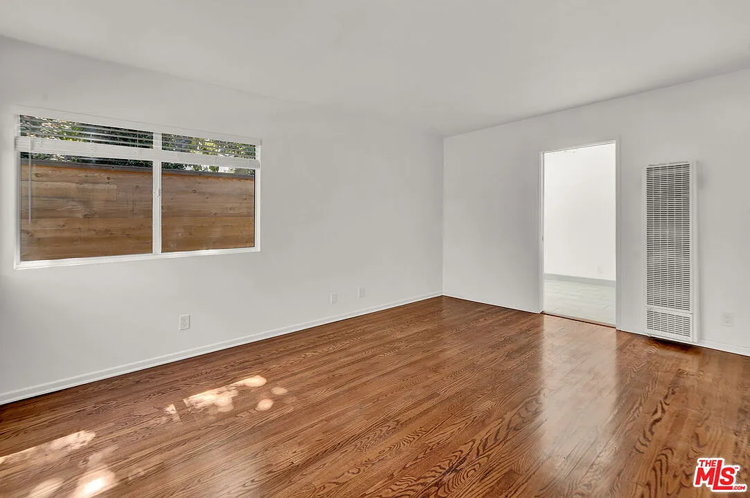 1 bed, 1.0 bath, 800 sqft, $3,500 — Photo 4