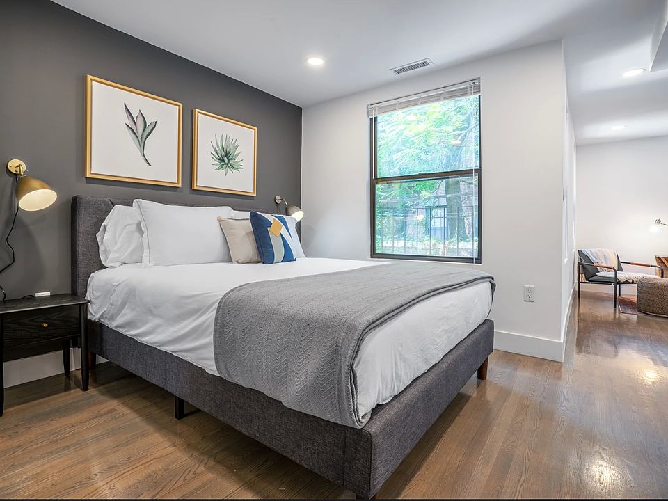 1st image of 59 Joy St #8