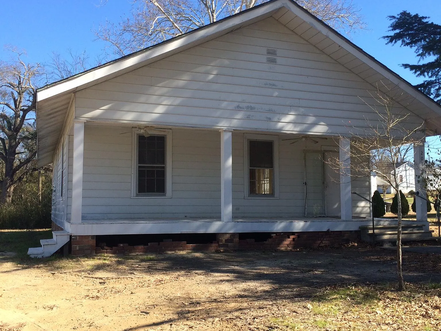 208 Player St — Photo 2
