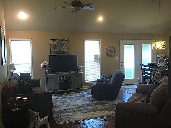 2nd image of 1509 David Dr