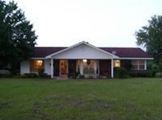 132 Willow Tree Rd, Nicholls, GA 31554