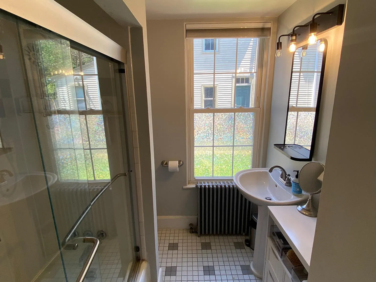1 bed, 610 sqft, $2,400 — Photo 4