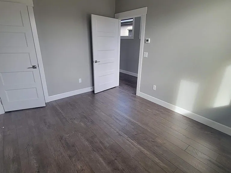 13980 N Rainier Loop — Photo 3